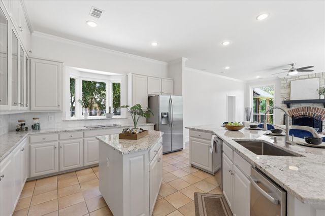 6565 Shoreline Drive, Little Elm, TX 75068