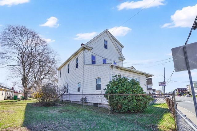 748 Grattan Street, Chicopee, MA 01013