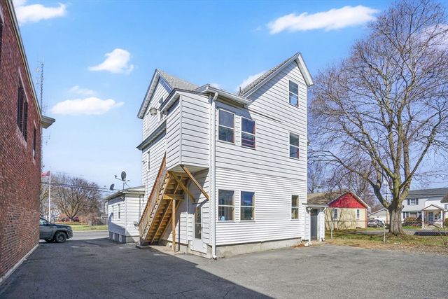 748 Grattan Street, Chicopee, MA 01013