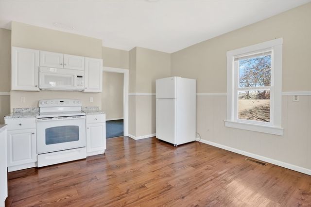 748 Grattan Street, Chicopee, MA 01013