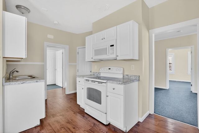 748 Grattan Street, Chicopee, MA 01013