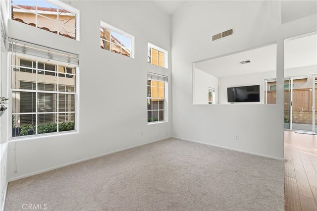 4933 Santo, Oak Park, CA 91377