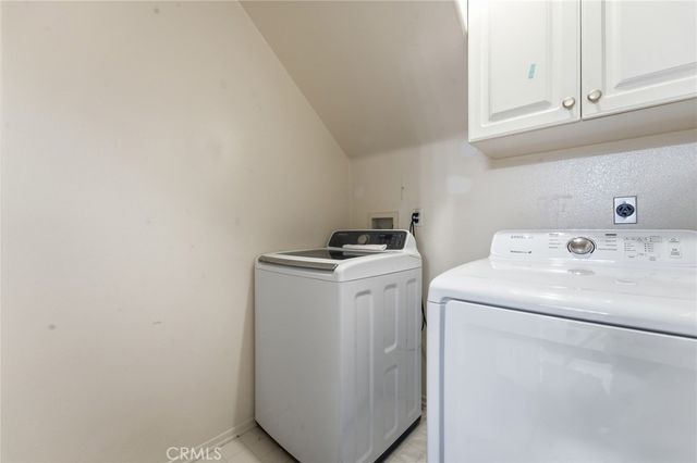 4933 Santo, Oak Park, CA 91377