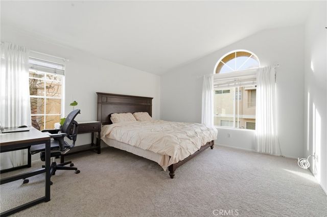 4933 Santo, Oak Park, CA 91377