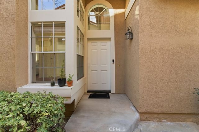 4933 Santo, Oak Park, CA 91377