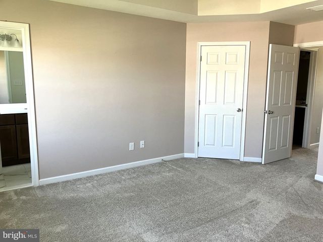 403 RIDGEWOOD DR, Royersford, PA 19468