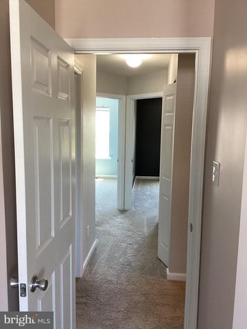 403 RIDGEWOOD DR, Royersford, PA 19468