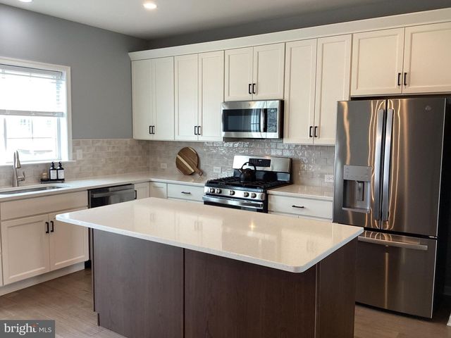 403 RIDGEWOOD DR, Royersford, PA 19468