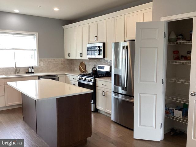 403 RIDGEWOOD DR, Royersford, PA 19468