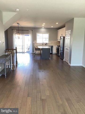 403 RIDGEWOOD DR, Royersford, PA 19468