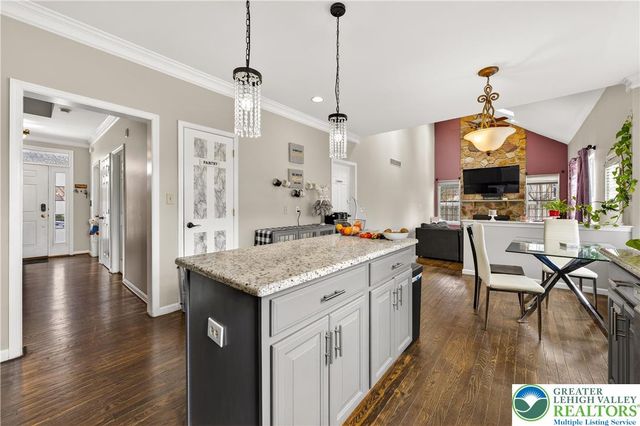 585 Adams Street, Forks Twp, PA 18040