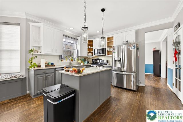 585 Adams Street, Forks Twp, PA 18040