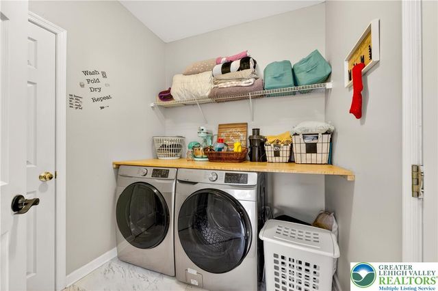 585 Adams Street, Forks Twp, PA 18040