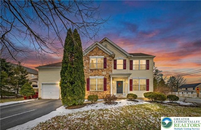 585 Adams Street, Forks Twp, PA 18040