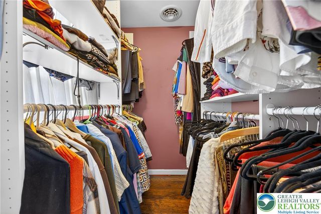 585 Adams Street, Forks Twp, PA 18040