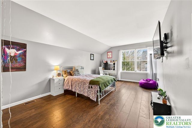 585 Adams Street, Forks Twp, PA 18040