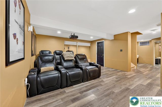 585 Adams Street, Forks Twp, PA 18040