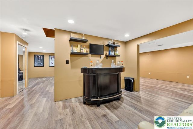 585 Adams Street, Forks Twp, PA 18040