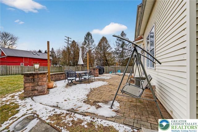 585 Adams Street, Forks Twp, PA 18040