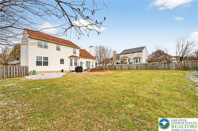 585 Adams Street, Forks Twp, PA 18040