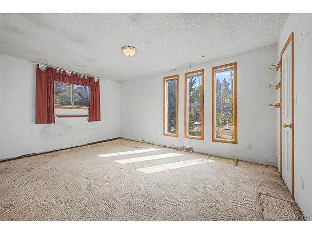 1600 Northwestern Rd, Longmont, CO 80503