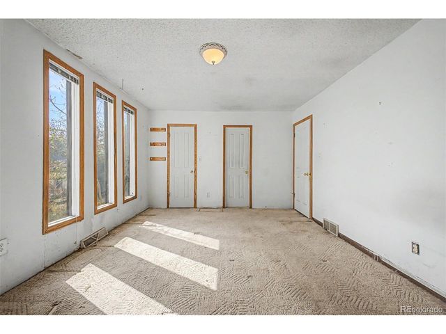 1600 Northwestern Rd, Longmont, CO 80503