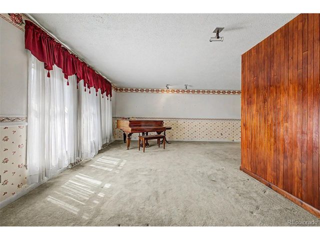 1600 Northwestern Rd, Longmont, CO 80503