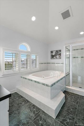 35809 Schmid Drive, New Baltimore, MI 48047