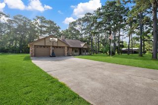 13985 Lillard Lane, Old River-winfree, TX 77535