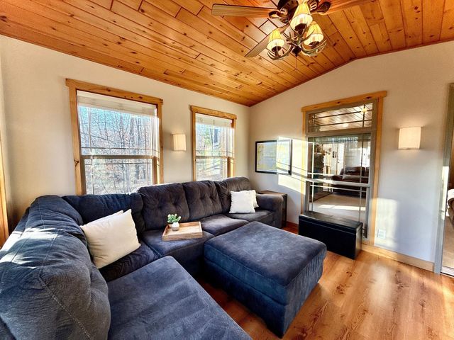 7995 Treefrog Drive NW, Walker, MN 56484