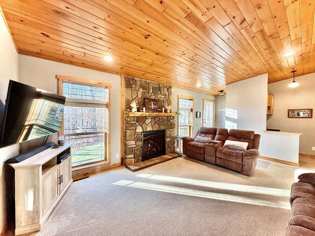 7995 Treefrog Drive NW, Walker, MN 56484