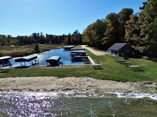 7995 Treefrog Drive NW, Walker, MN 56484