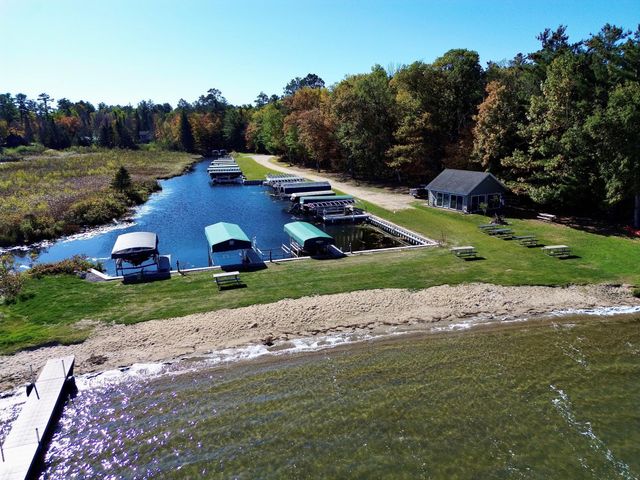 7995 Treefrog Drive NW, Walker, MN 56484