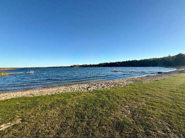 7995 Treefrog Drive NW, Walker, MN 56484