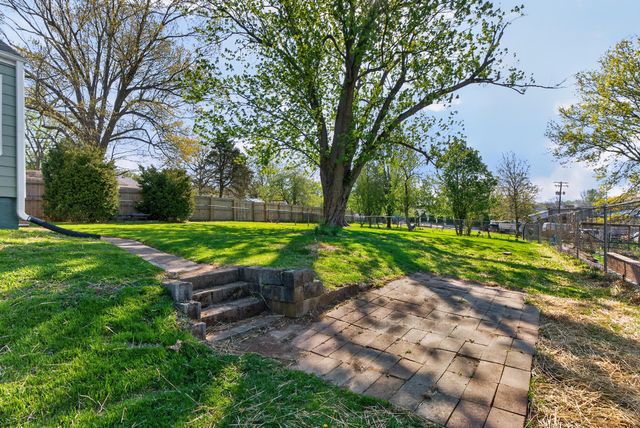 730 Lakeview Drive, Lexington, KY 40505