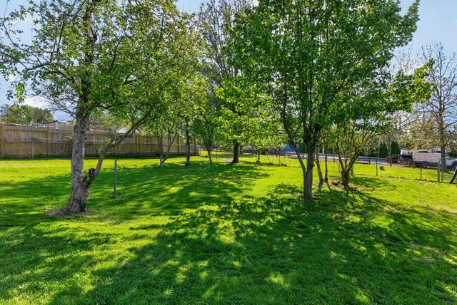 730 Lakeview Drive, Lexington, KY 40505