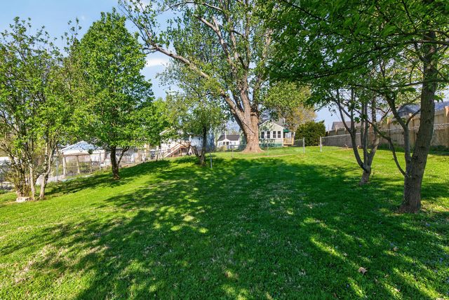 730 Lakeview Drive, Lexington, KY 40505