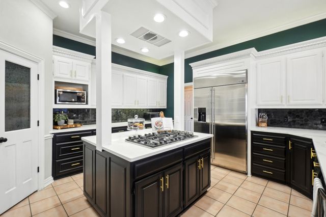 208 Wellington Oaks Place, Denton, TX 76210