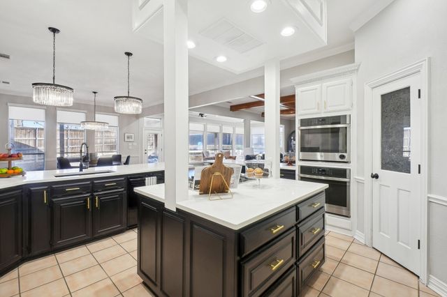208 Wellington Oaks Place, Denton, TX 76210