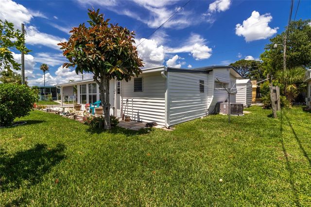 508 50TH AVENUE PLAZA W, Bradenton, FL 34207