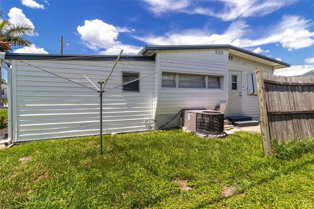 508 50TH AVENUE PLAZA W, Bradenton, FL 34207