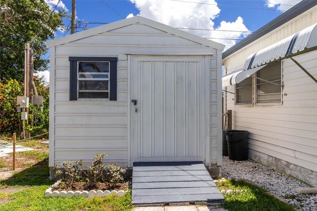 508 50TH AVENUE PLAZA W, Bradenton, FL 34207