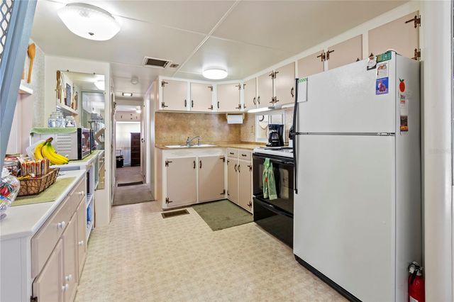 508 50TH AVENUE PLAZA W, Bradenton, FL 34207