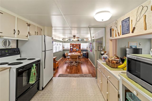 508 50TH AVENUE PLAZA W, Bradenton, FL 34207