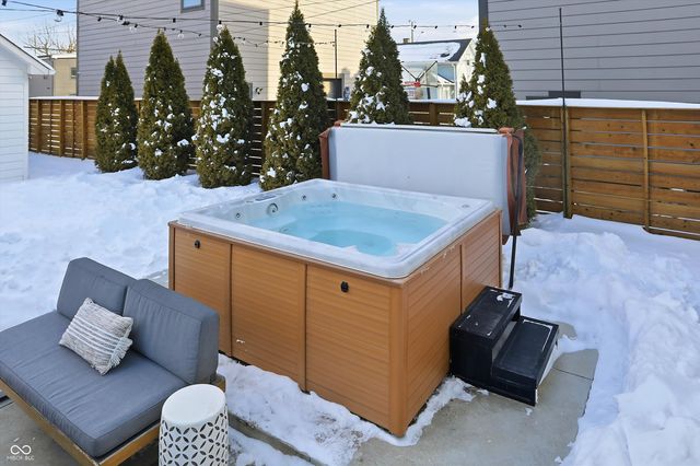 1715 Carrollton Avenue, Indianapolis, IN 46202