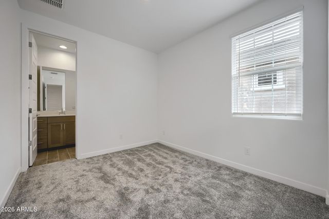 8306 E PRAIRIE Avenue, Mesa, AZ 85212