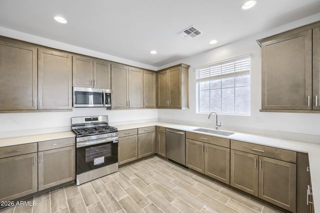 8306 E PRAIRIE Avenue, Mesa, AZ 85212