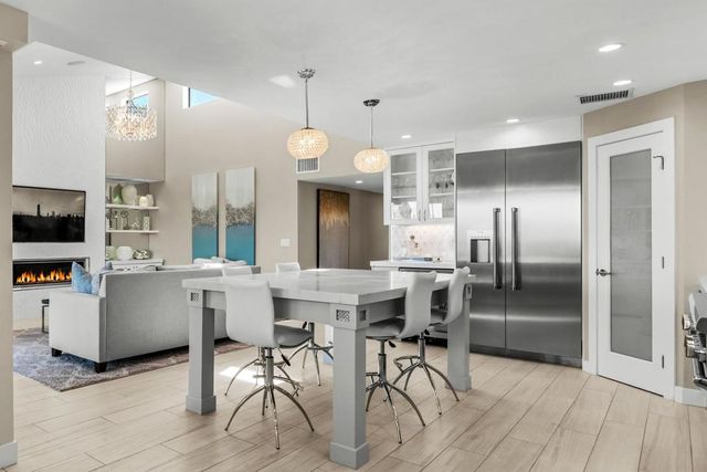 33 Medina Way, Rancho Mirage, CA 92270