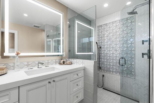 33 Medina Way, Rancho Mirage, CA 92270