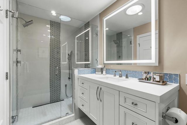 33 Medina Way, Rancho Mirage, CA 92270